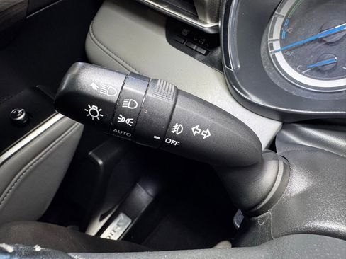 Used 2020 Toyota Highlander Limited image 29