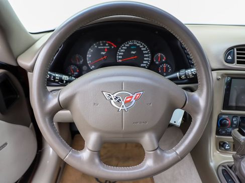 Used 2003 Chevrolet Corvette Coupe w/ Preferred Equipment Group RWD image 23