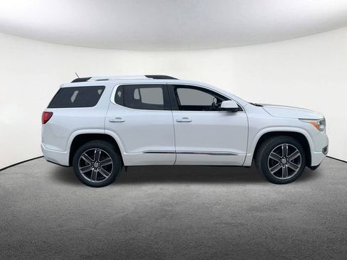 Used 2019 GMC Acadia Denali image 15