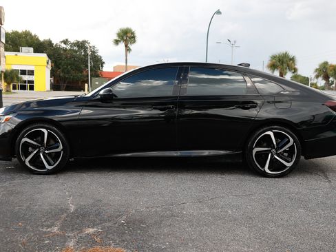 Used 2018 Honda Accord Sport image 4
