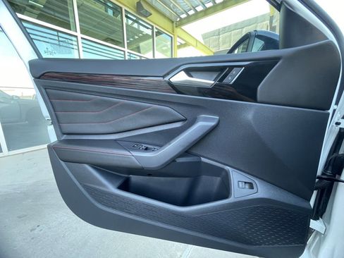 Used 2024 Volkswagen Jetta GLI 40th Anniversary Edition image 27