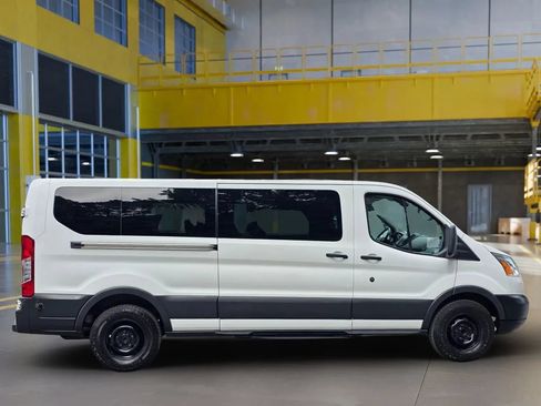 Used 2017 Ford Transit 350 XLT RWD image 7