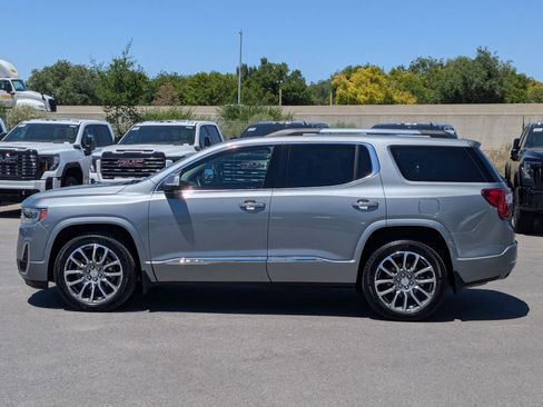 Used 2023 GMC Acadia Denali w/ Denali Ultimate Package AWD/4WD image 2