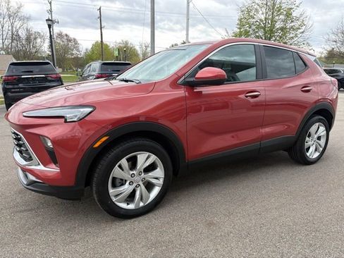 Certified 2024 Buick Encore GX Preferred w/ Comfort Package AWD/4WD image 7