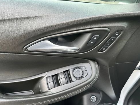 Used 2020 Buick Encore GX Essence w/ Experience Buick Package AWD/4WD image 20