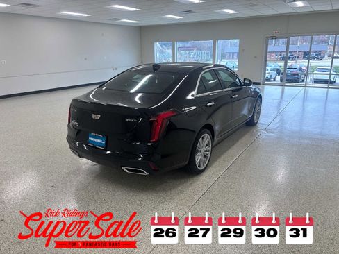 Used 2025 Cadillac CT4 Premium Luxury image 5