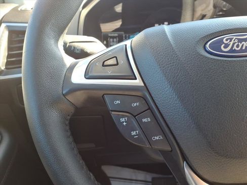 Certified 2022 Ford Edge SEL w/ Convenience Package image 16