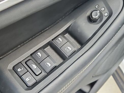 Used 2023 Jeep Grand Cherokee L Limited w/ Trailer Tow Group (B) image 27