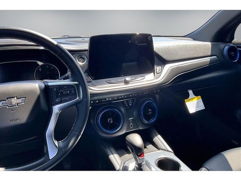Used 2025 Chevrolet Blazer RS w/ Driver Confidence II Package image 9