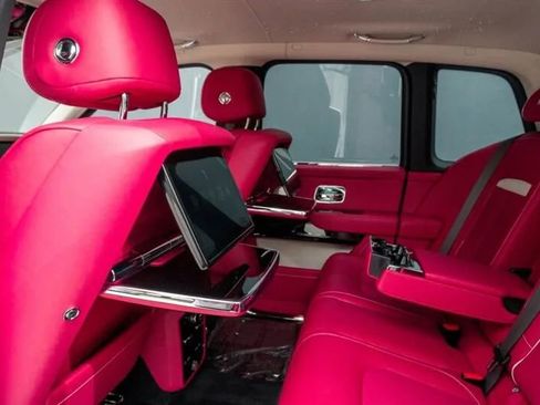 Used 2025 Rolls-Royce Cullinan image 47