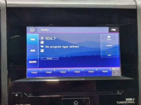 Used 2019 Subaru Crosstrek 2.0i Premium w/ Moonroof Package image 24