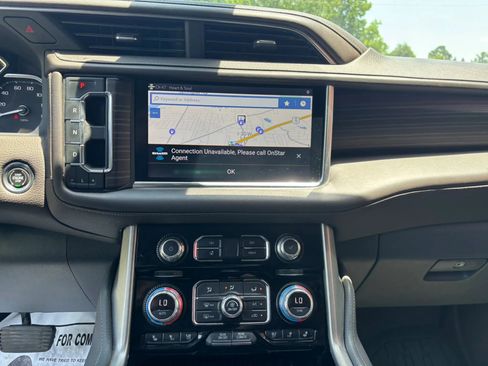 Used 2021 GMC Yukon XL Denali w/ Denali Ultimate Package AWD/4WD image 18