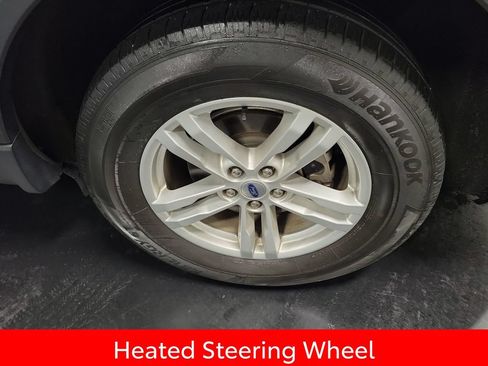 Used 2023 Ford Explorer XLT w/ Equipment Group 202A AWD/4WD image 12