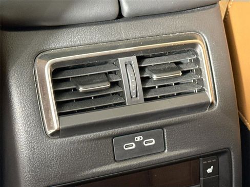 Certified 2025 MAZDA CX-70 3.3 Turbo S w/ Premium Plus image 38