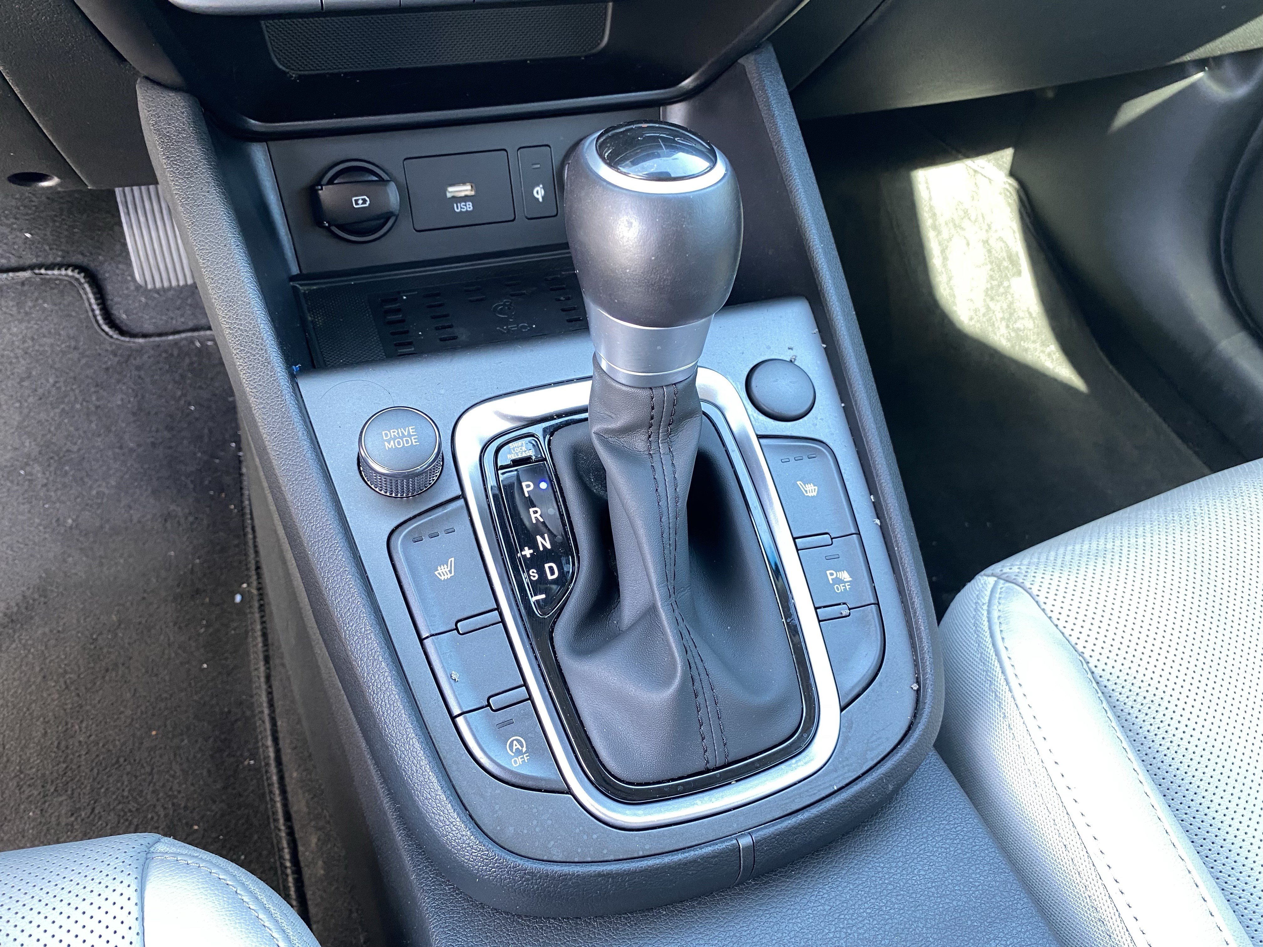 Certified 2022 Hyundai Kona Limited FWD image 26