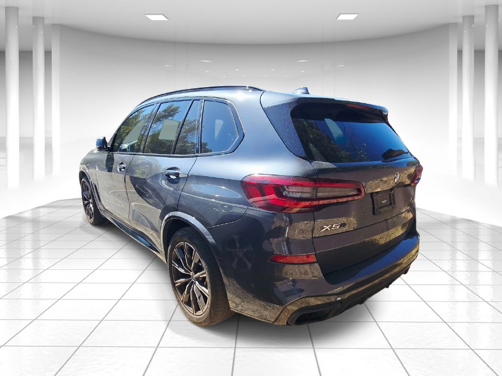 Used 2021 BMW X5 xDrive40i w/ M Sport Package AWD/4WD image 3