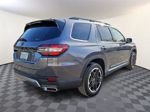 New 2026 Honda Pilot Touring image 3