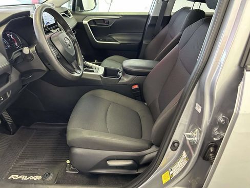Used 2025 Toyota RAV4 LE FWD image 15