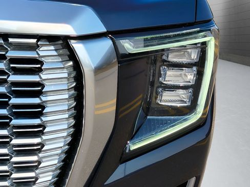 Used 2021 GMC Yukon Denali w/ Denali Ultimate Package RWD image 12