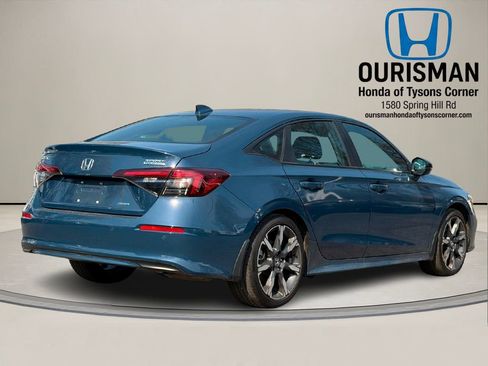 Used 2025 Honda Civic Sport Touring image 2