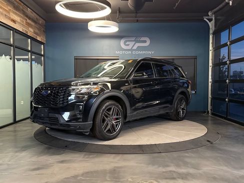 Used 2025 Ford Explorer ST-Line w/ Premium Package AWD/4WD image 7