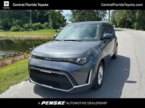 Used 2023 Kia Soul LX w/ Option Group 015 FWD image 1