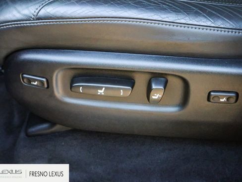 Used 2019 Lexus LX 570 4WD w/ Luxury Package image 23