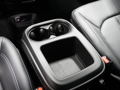 New 2026 Chrysler Voyager LX image 26