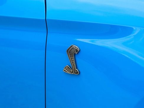 Used 2022 Ford Mustang Shelby GT500 w/ Carbon Fiber Track Pack RWD image 47