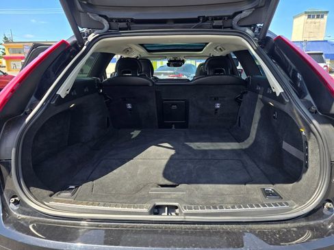 Used 2017 Volvo V90 T6 Cross Country AWD/4WD image 16
