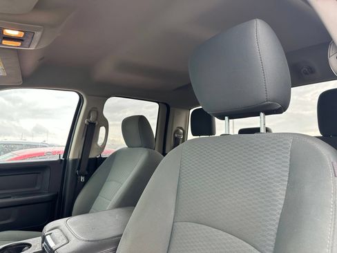 Used 2019 RAM 1500 Express w/ Express Value Package AWD/4WD image 5