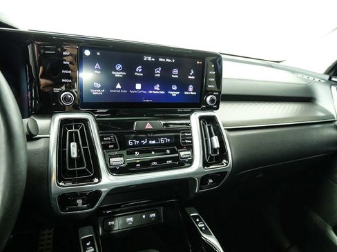 Used 2021 Kia Sorento SX image 13