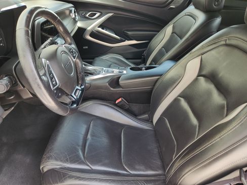 Used 2017 Chevrolet Camaro LT RWD image 13