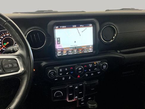 Used 2022 Jeep Gladiator Overland AWD/4WD image 7