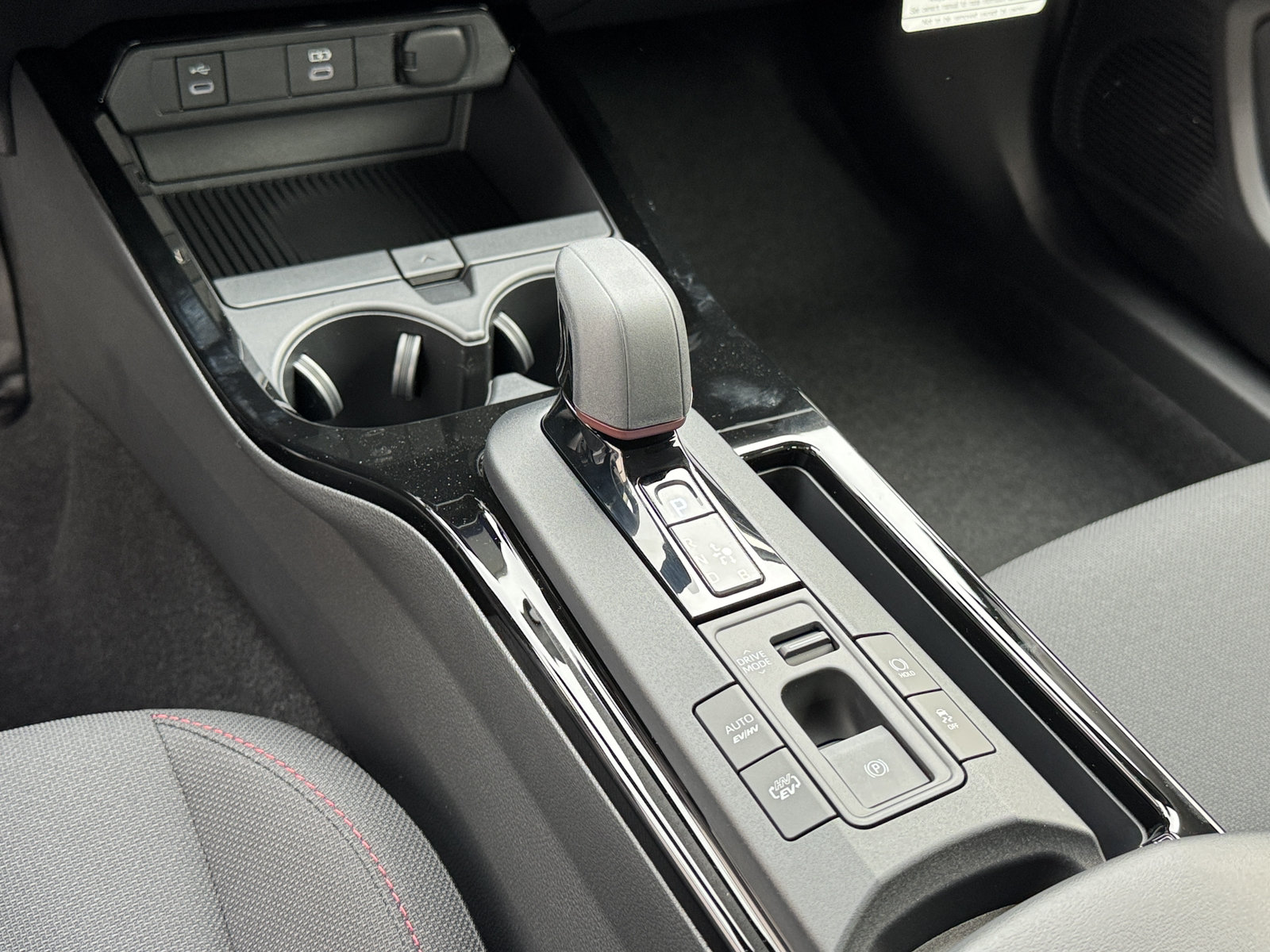 New 2027 Toyota Prius Plug-In Hybrid FWD image 19