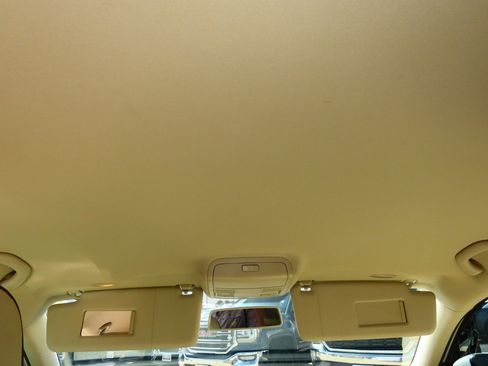 Used 2017 Volkswagen Passat 1.8T R-Line w/ R-Line Lighting Package image 22