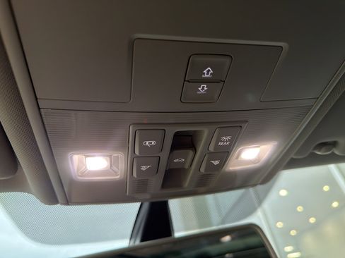 Used 2017 Volkswagen Golf Alltrack SEL image 24