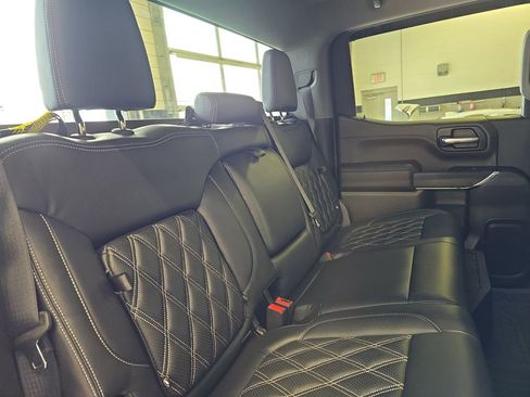 Used 2022 Chevrolet Silverado 1500 RST image 14