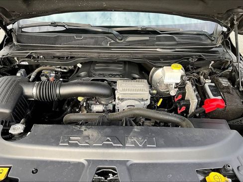 Used 2022 RAM 1500 Big Horn AWD/4WD image 30