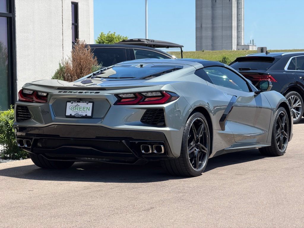 Used 2023 Chevrolet Corvette Stingray Preferred Cpe w/ Body-Color Dual Roof Package RWD image 5
