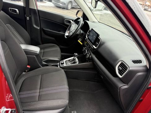 Used 2021 Hyundai Venue SEL FWD image 20