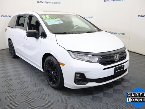 Used 2025 Honda Odyssey Sport-L image 3