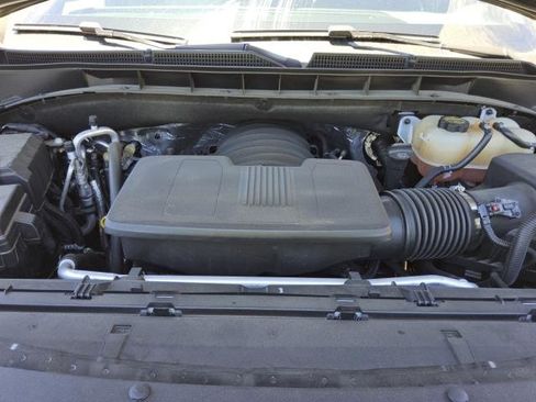 Used 2025 Cadillac Escalade ESV Luxury RWD image 11