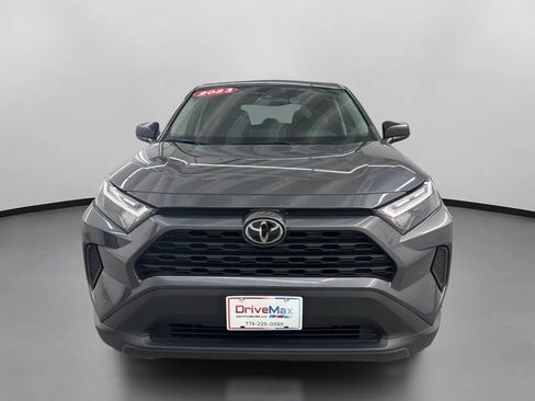 Used 2023 Toyota RAV4 LE AWD/4WD image 2