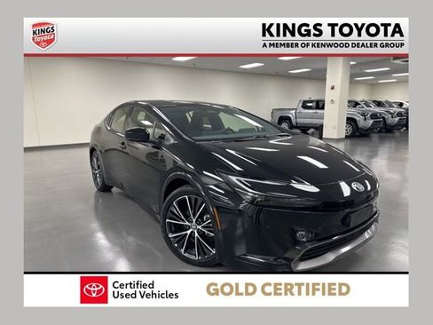 Certified 2025 Toyota Prius XLE FWD image 1