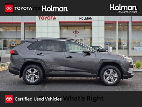 Certified 2022 Toyota RAV4 XLE w/ Convenience Package AWD/4WD image 1