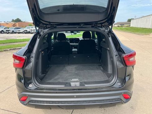 Used 2025 Chevrolet Trax RS w/ Driver Confidence Package FWD image 8
