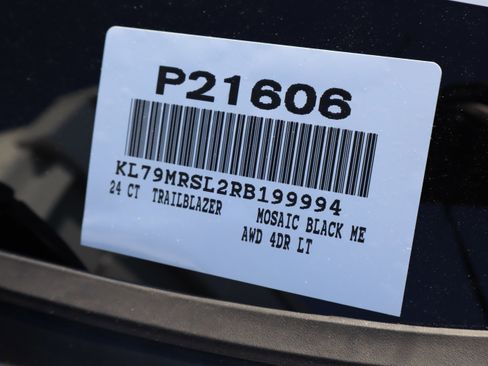 Used 2024 Chevrolet TrailBlazer LT AWD/4WD image 42