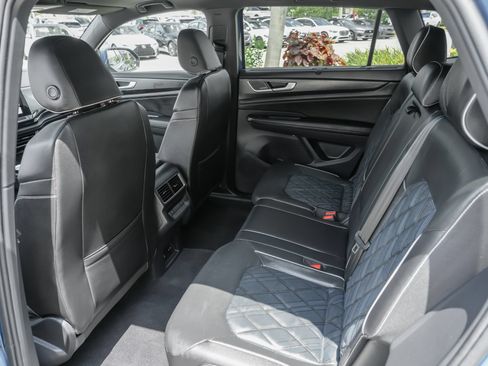 Used 2025 Volkswagen Atlas Cross Sport SEL Premium R-Line AWD/4WD image 35