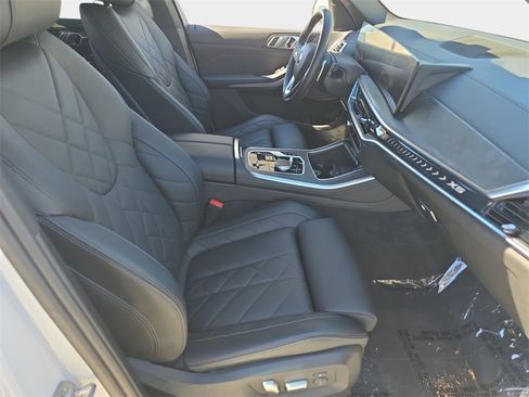 Used 2024 BMW X5 xDrive50e w/ Parking Assistance Package image 12
